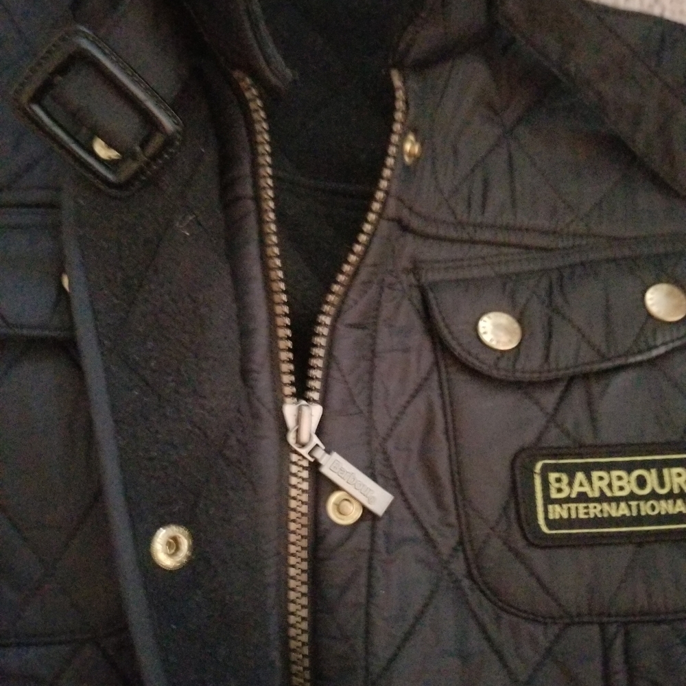 BARBOUR INTERNATIONAL black quilted coat 10/11